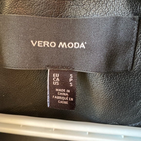 Vera Moda Leather Jacket - Picture 5 of 11